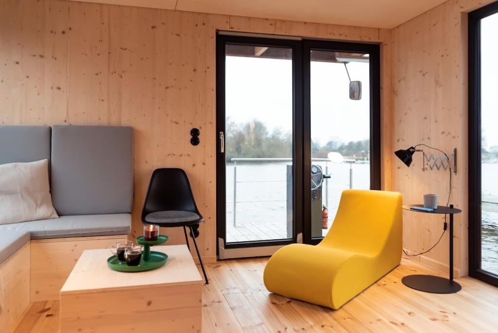 Hausboot Off Im Diamantgraben An Der Elbe Hotel Хамбург Екстериор снимка