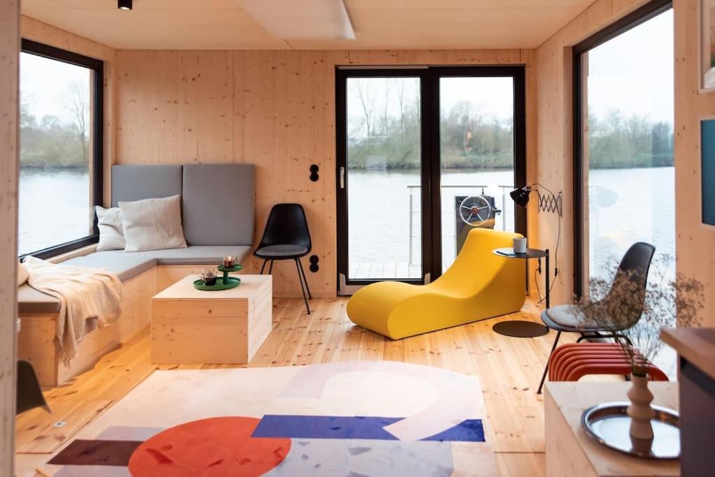 Hausboot Off Im Diamantgraben An Der Elbe Hotel Хамбург Екстериор снимка