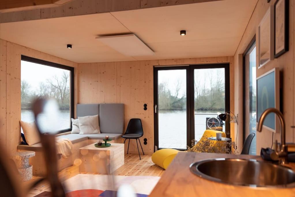 Hausboot Off Im Diamantgraben An Der Elbe Hotel Хамбург Екстериор снимка