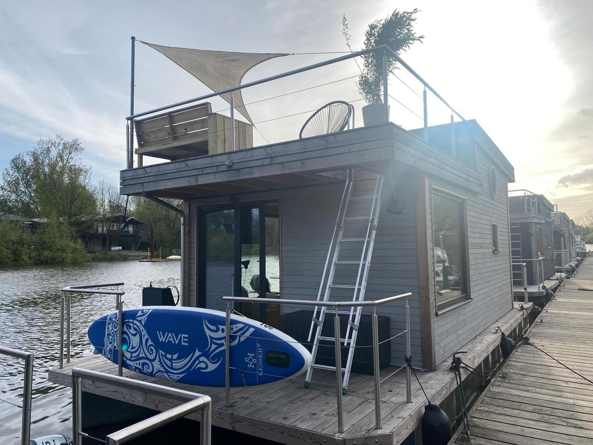 Hausboot Off Im Diamantgraben An Der Elbe Hotel Хамбург Екстериор снимка