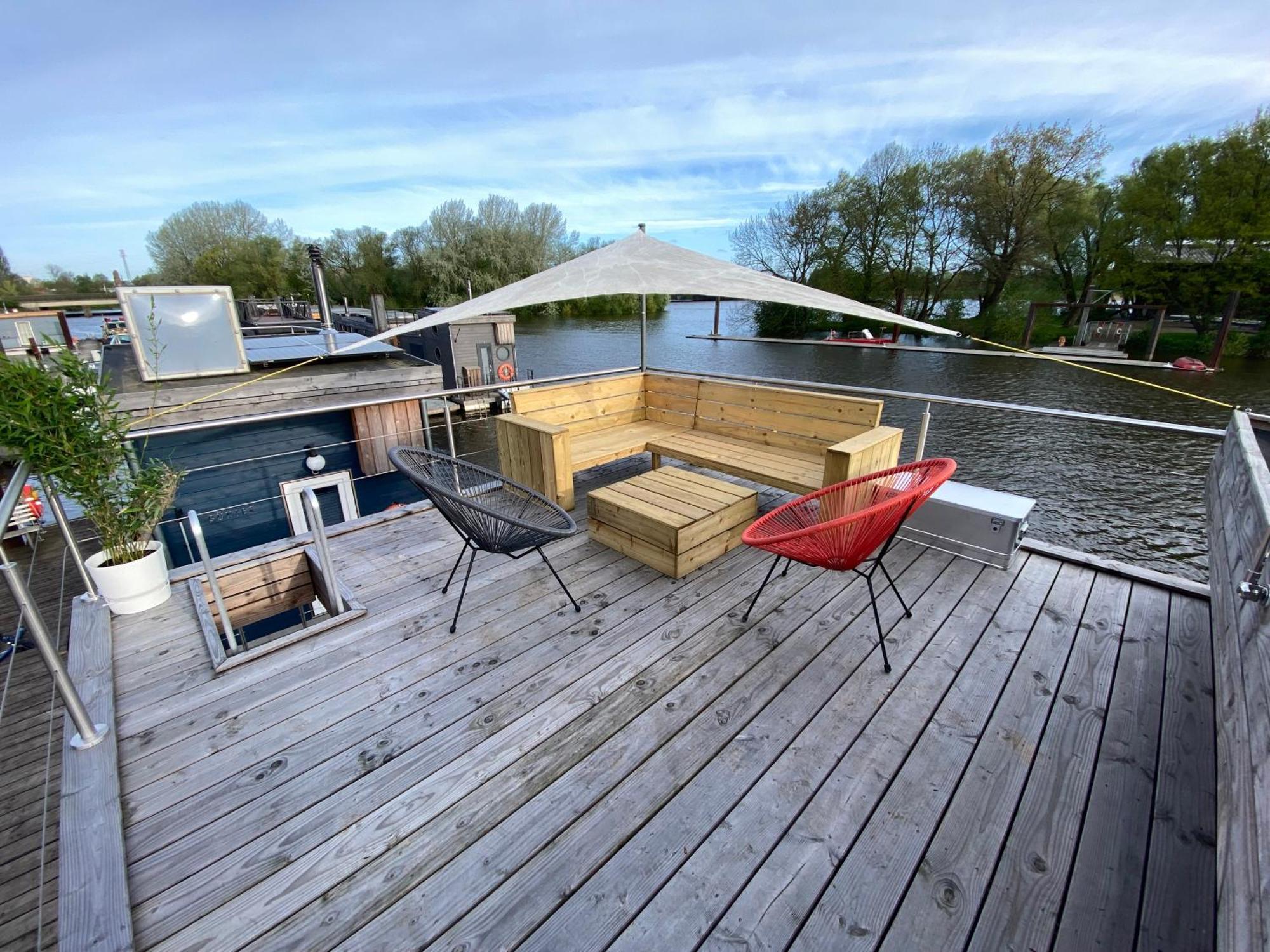 Hausboot Off Im Diamantgraben An Der Elbe Hotel Хамбург Екстериор снимка